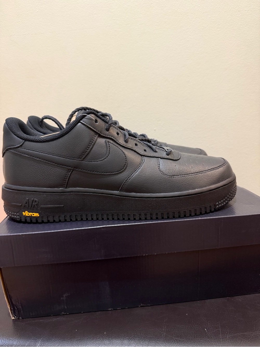 NIB Nike Air Force 1 Low Gore-Tex Vibram Black HV5953-001